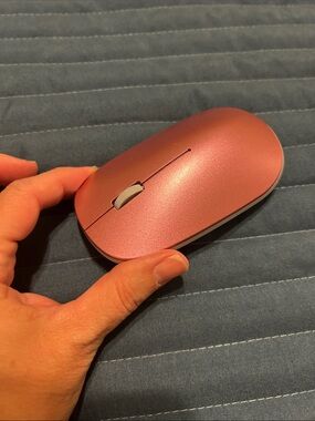 Apple Sleek Rose Pink Wireless Mouse